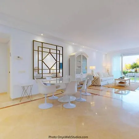 Flat With Garden On The First Line Of The Sea In Puerto Banus *