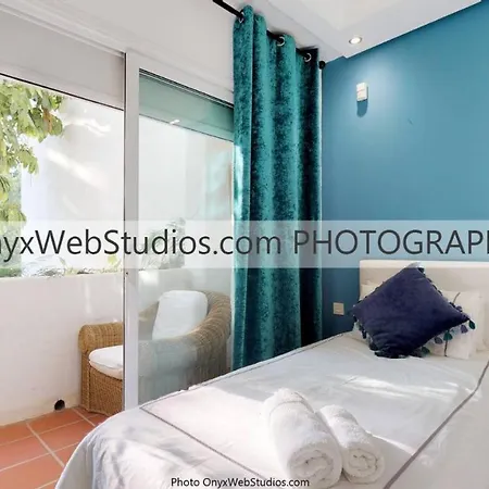 Apartment Flat With Garden On The First Line Of The Sea In Puerto Banus