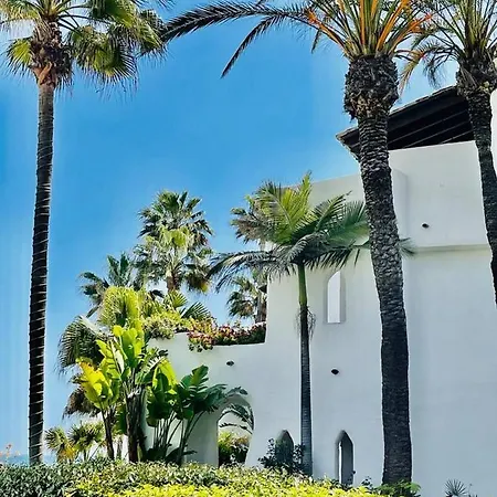 Flat With Garden On The First Line Of The Sea In Puerto Banus * Marbella