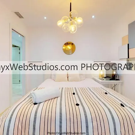 Apartment Flat With Garden On The First Line Of The Sea In Puerto Banus