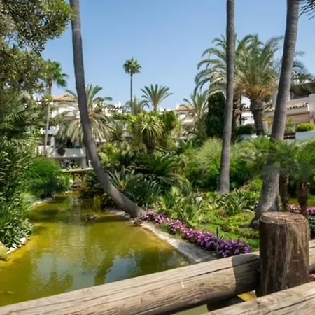 Flat With Garden On The First Line Of The Sea In Puerto Banus Marbella